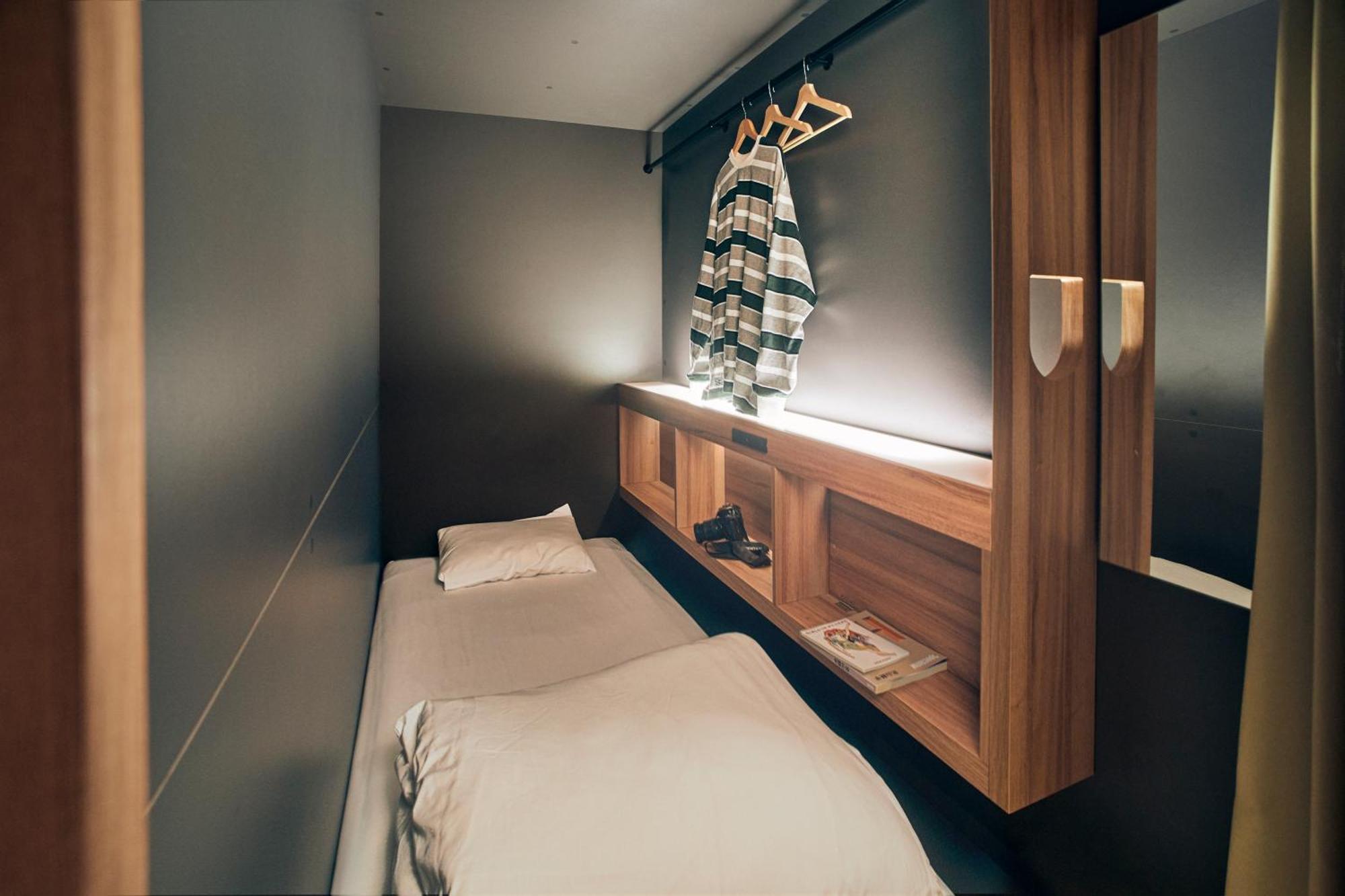 Unplan Fukuoka Hostel Фукуока Екстериор снимка